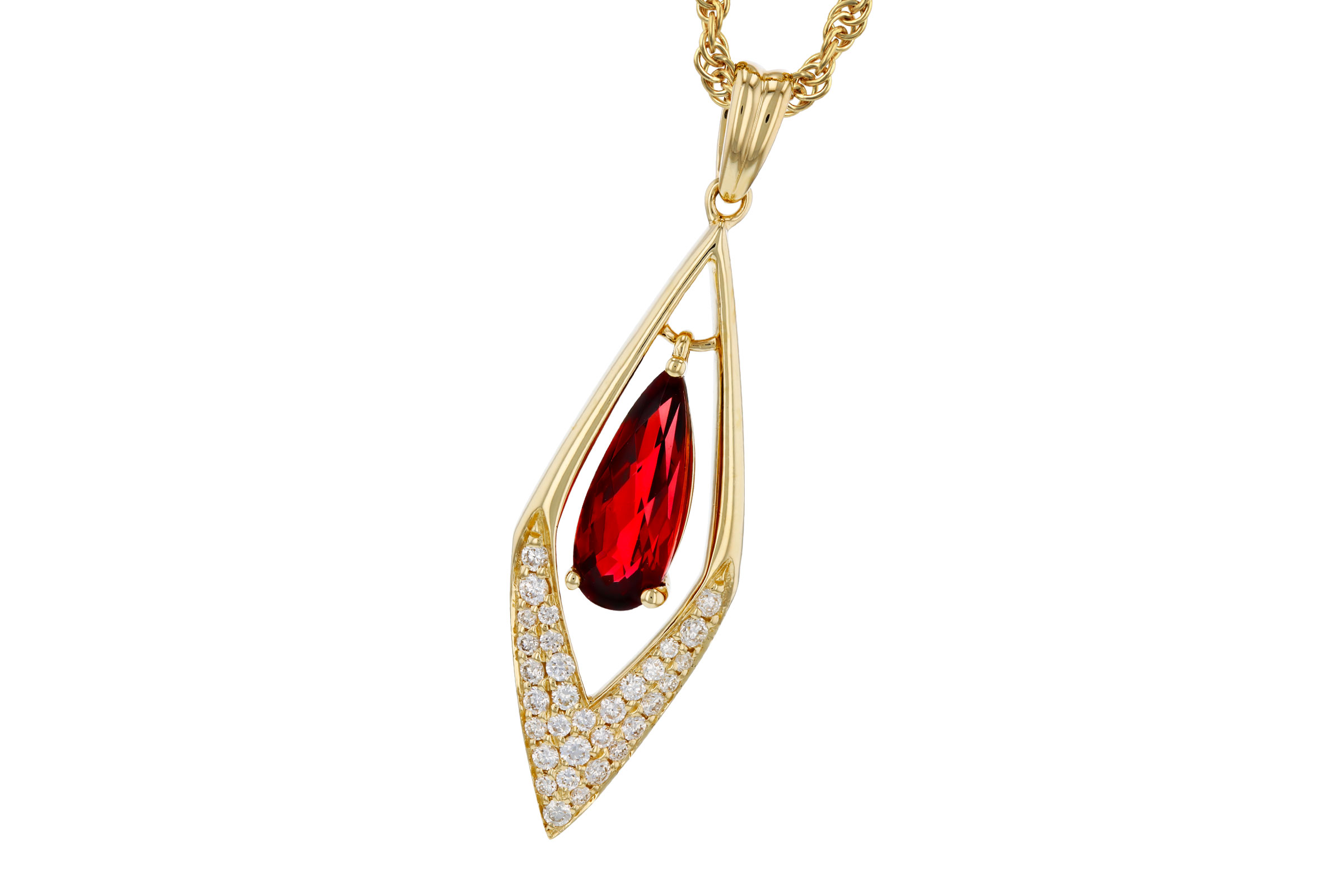 B275-65750: NECK .93 GARNET 1.10 TGW (10x4MM GAR)