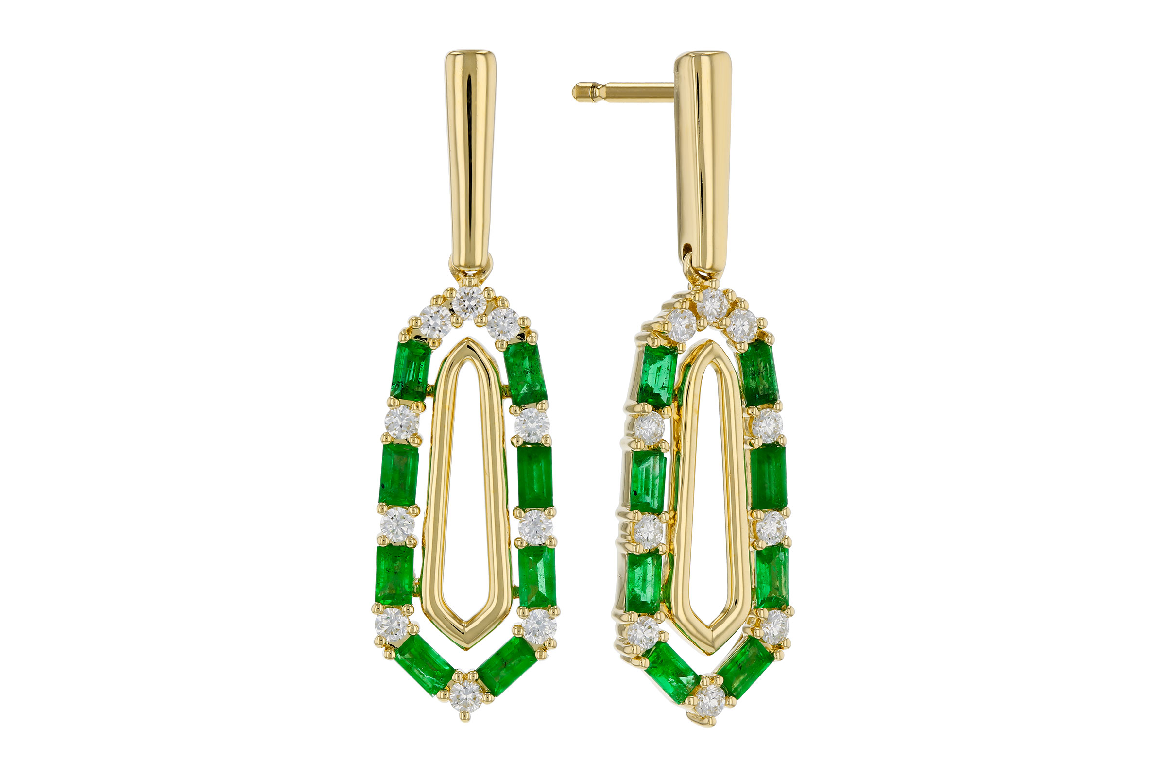C275-66687: EARR .74 TW EMERALD 1.02 TGW
