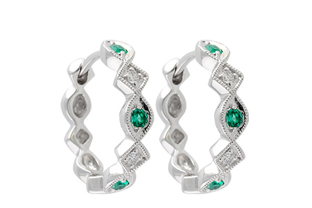 L186-55795: EARRINGS .13 EMERALD .18 TGW