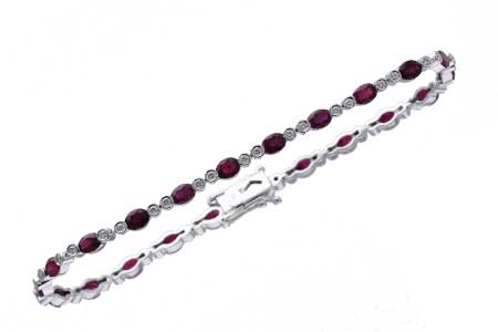 M183-90295: BRACELET 4.08 RUBY 4.55 TGW